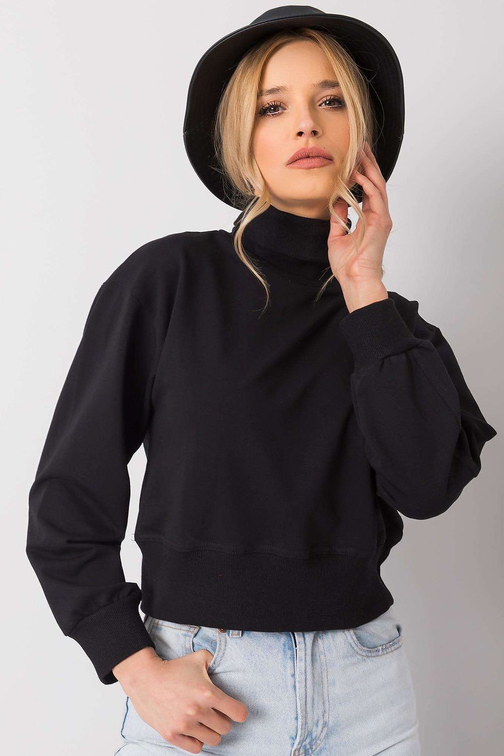 Sweatshirt model 161485